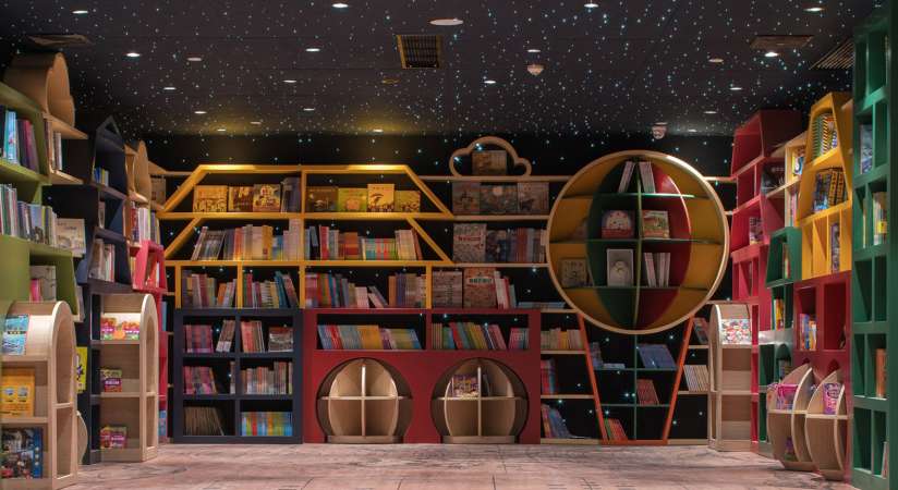 http://inhabitat.com/a-trippy-reflective-floor-multiplies-books-in-the-yangzhou-zhongshuge-bookshop/yangzhou-zhongshuge-bookshop-by-xl-muse-5/
