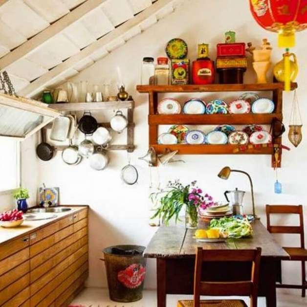 https://www.interioridea.net/11-superb-attic-kitchen-designs/
