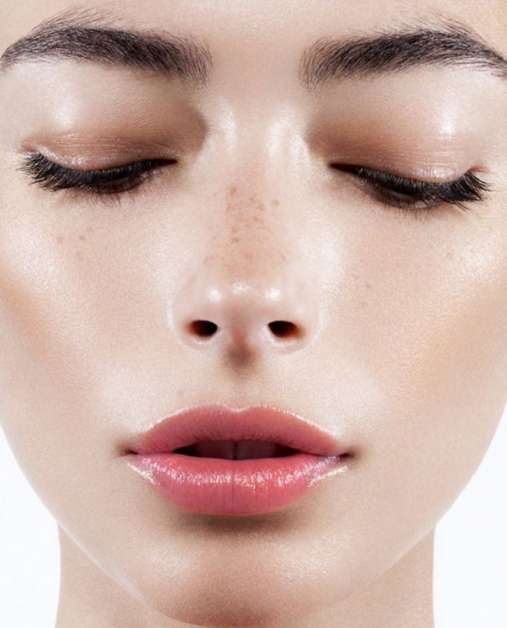 http://www.naturallivingideas.com/coconut-oil-face/